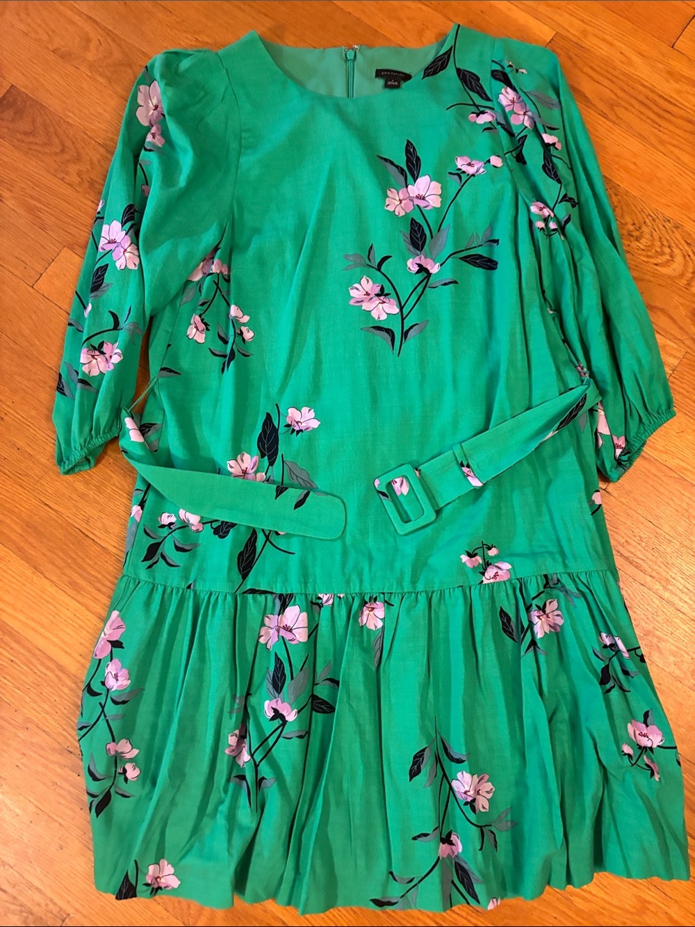 Ann Taylor Green Floral Belted Long Sleeve Dress
